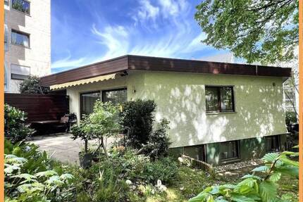 Einmalige Gelegenheit - BUNGALOW direkt am STADTPARK - Wohnen in absoluter Bestlage! - Schwabach