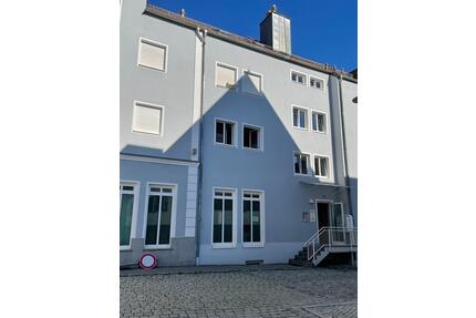 2 - Zimmer Wohnung in zentraler Lage von Osterhofen !