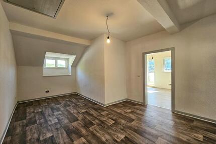 Frisch saniert, Balkon, Garten, Garage, Stellplatz, Traumblick - Sankt Goarshausen