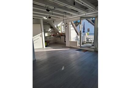 Exklusive, gepflegte 3-Raum-Maisonette-Wohnung (98 qm) - Linz am Rhein