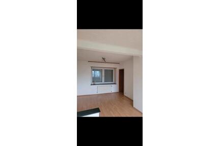 3 Zimmer Küche Bad - 550,00&nbsp;EUR Kaltmiete, ca.&nbsp; 66,00&nbsp;m&sup2; in Oberthal (PLZ: 66649)