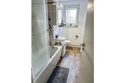 Moderne 4 RW l 69,84 m² l Balkon l EG l Bad mit Wanne und Fenster - Weißenfels