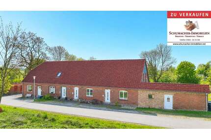 Haus zum Kaufen in Papenhagen OT Hoikenhagen 248.000,00 € 321.83 m²