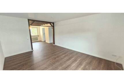 Einziehen und Wohlfühlen - Attraktive 3 Zimmerwohnung mit Balkon in guter und ruhiger Wohnlage von Amberg