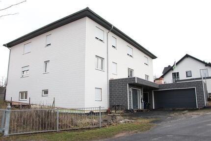 Großzügiges Ein-Zwei-Dreifamilienhaus in Guxhagen-Ellenberg A+