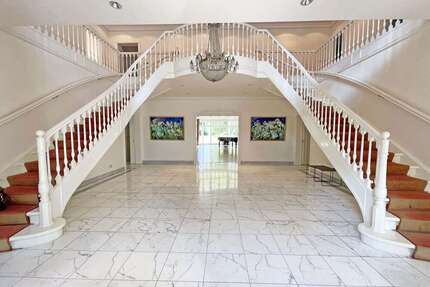 Haus zum Kaufen in Hamburg 4.900.000,00 € 841 m²