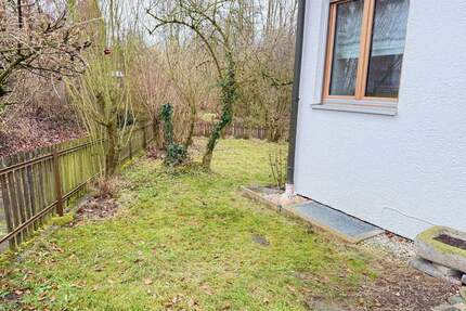 Schönes Wohnhaus in unverbaubarer Lage zu verkaufen - Landau an der Isar