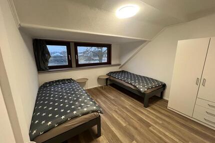 6 Zi -Wohnung WG und Monteur geeignet - Bremen Hemelingen