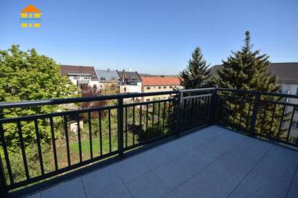 Wohnung zum Mieten in Glauchau 1.100,00 € 146.3 m²