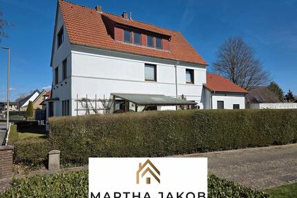 Gut geschnittene 3-Zimmer-Wohnung im Dachgeschoss, sofort bezugsfrei. - Delmenhorst Bungerhof