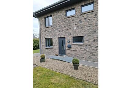 Schöne helle 3 Zimmer Wohnung mit Garten und Terrasse in Südlage - Medelby