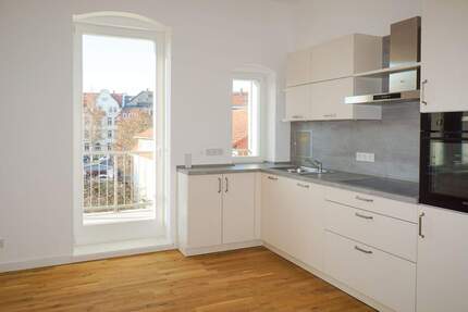 Ideal für Familien: Erstbezug + Balkon + Stellplatz + Einbauküche! - Pirna