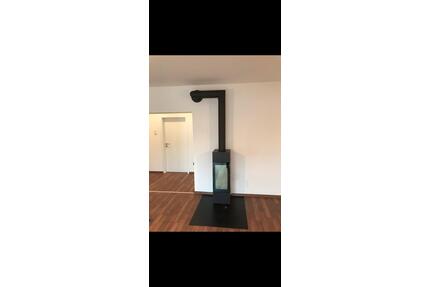 Wohnung Mietwohnung - 950,00&nbsp;EUR Kaltmiete, ca.&nbsp; 82,00&nbsp;m&sup2; in Nürnberg (PLZ: 90427) Almoshof