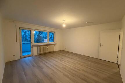helle 2-Zimmer-Wohnung mit Balkon - Saarbrücken Eschberg