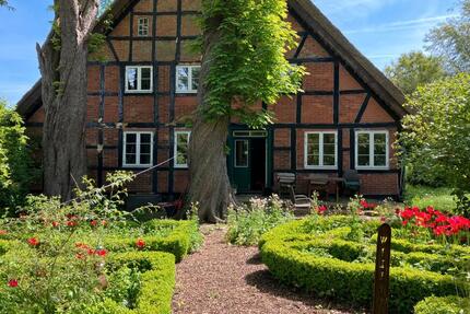 Nostalgisches Bauernhaus - 210.000,00&nbsp;EUR Kaufpreis, ca.&nbsp; 153,00&nbsp;m&sup2; in Lüdersdorf (PLZ: 23923)