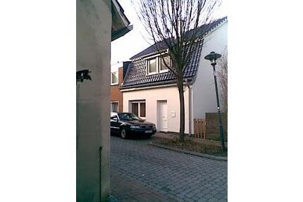 Einseitig angebautes Einfamilienhaus, von privat zu verkaufen - Rheine Altenrheine