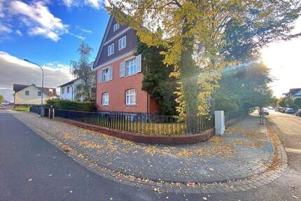 MIT WOHNRECHT: Großzügiges Arzt-Haus mit ca. 320 m² Wohnfläche auf 795 m² Grundstück – Heizung neu (2026) - Hainburg Hainstadt