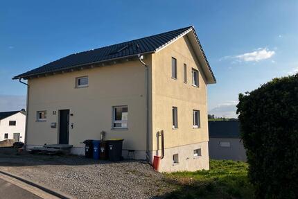 Einfamilienhaus mit effizienter Strom-Warmluftheizung - Neubrunn