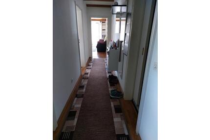 Lotte: 2 Zimmer, Küche, Bad, Abstellraum, Balkon, Einstellplatz