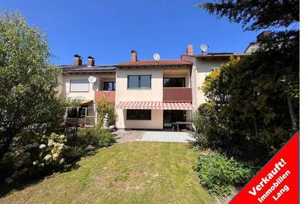 VERKAUFT ! Reihenmittelhaus mit Garten in Lappersdorf