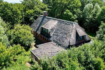 Haus zum Kaufen in Vollerwiek 730.000,00 € 189.11 m²