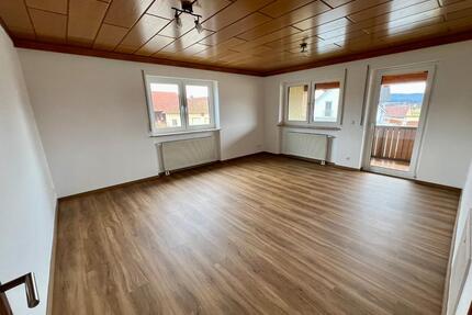 Wohnung 3ZKB m. Balkon und Gartenmitbenutzung in Nabburg-Perschen