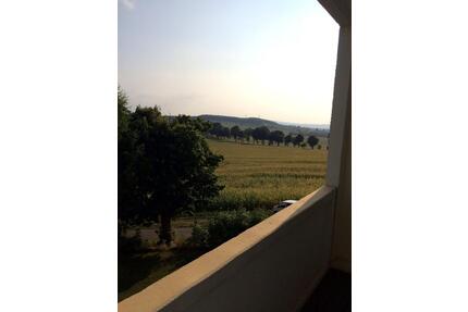 Geräumige 3-Raum-Wohnung mit Balkon sowie eigenem Kfz-Stellplatz - Mulda/Sa.