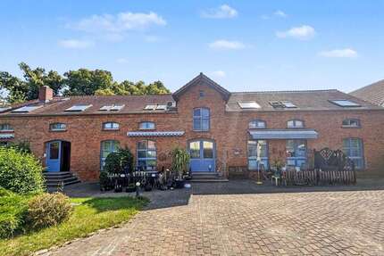 Wohnung zum Kaufen in Pritzwalk 99.900,00 € 67.66 m²
