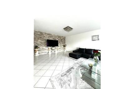 4 Zimmer Wohnung in Nordenstadt mit EBK, Balkon und TG - Wiesbaden Mainz-Amöneburg