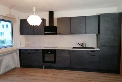 Helle 4-Zimmer Wohnung - 820,00&nbsp;EUR Kaltmiete, ca.&nbsp; 113,00&nbsp;m&sup2; in Adelshofen (PLZ: 91587)