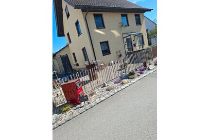 Schönes Einfamilienhaus mit viel Platz in Unteressendorf - Hochdorf