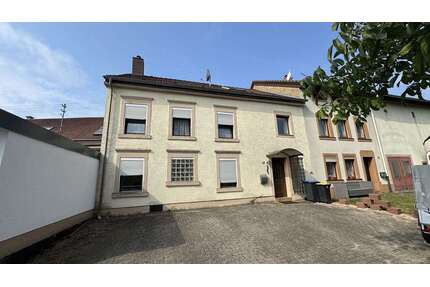 Haus zum Kaufen in Bergen 139.000,00 € 275 m²