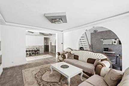 Großzügiger Bungalow in Kerzenheim: Über 550 m² bewohnbare Gesamtfläche
