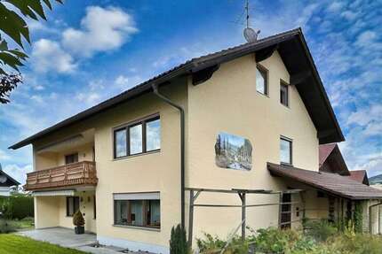 Haus zum Kaufen in Hunderdorf 489.000,00 € 208 m²