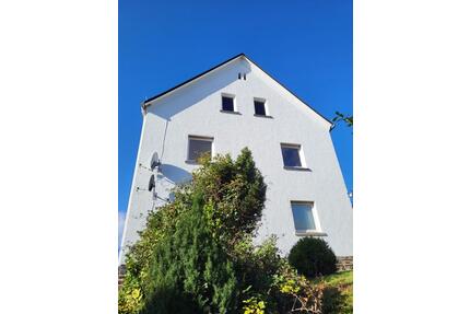5 Zimmer Küche Bad 120qm - 780,00&nbsp;EUR Kaltmiete, ca.&nbsp; 120,00&nbsp;m&sup2; in Sankt Goarshausen (PLZ: 56346)