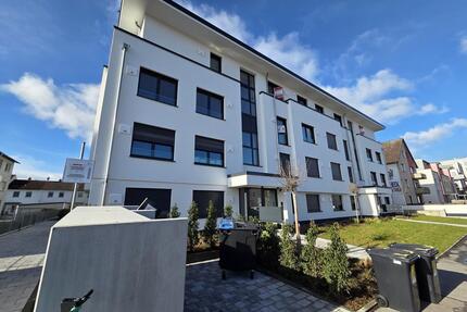 Zweizimmerwohnung mit großer Dachterrasse , EBK, Aufzug, TG-Stellplatz in Mainz-Kastel - Wiesbaden