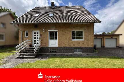 Haus zum Kaufen in Sassenburg 221.000,00 € 142.39 m²