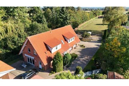 Ensemble aus Mehrfamilienhaus, großem Baugrundstück und kleiner Weide - im Herzen von Pattensen - Winsen (Luhe) - Pattensen