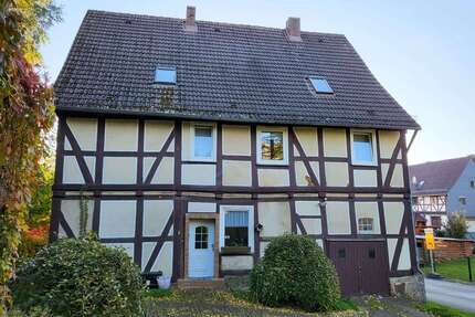 Haus zum Kaufen in Staufenberg 85.000,00 € 200 m²