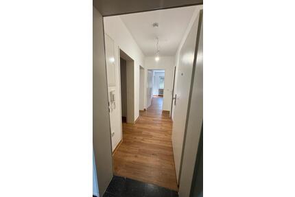 Modernisierte 2-Zimmer-Wohnung mit Aufzug in Lu-Oggersheim - Ludwigshafen am Rhein Ludwigshafen-Oggersheim