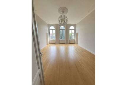 Wohnung zum Mieten in Wiesbaden 4.500,00 € 200 m²