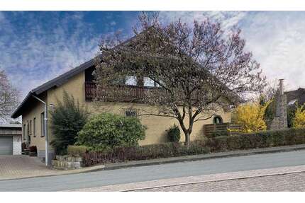 Haus zum Kaufen in Extertal 364.000,00 € 220 m²