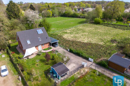 Neuwertiges Niedrigenergiehaus in idyllisch landschaftlicher Lage - Kiel Mettenhof