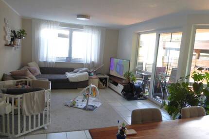 WOHNEN IM GRÜNEN MIT GARTEN UND TERRASSE! Große 2 ZW im EG mit Einbauküche sowie zusätzlichem Raumangebot im Souterrain in Schwaig b. Nbg. - Schwaig bei Nürnberg