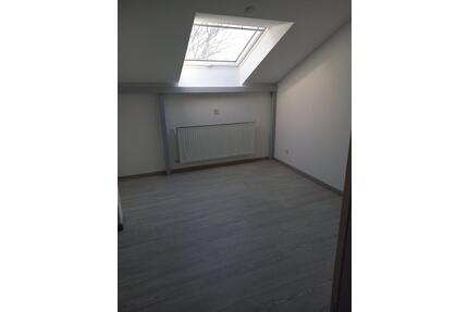 Helle Wohnung in Haus mit zwei Wohnungen - Gütersloh Isselhorst