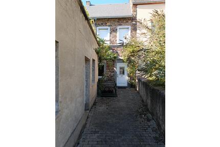 Charmantes Bruchstein-Häuschen mit Dachterrasse und Gewölbekeller - Bruttig-Fankel