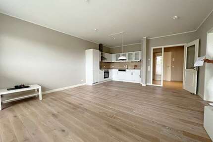 Wohnung zum Mieten in Norderstedt 1.081,44 € 69.77 m²