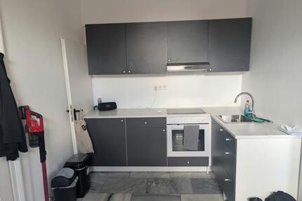 Cozy 1-Room Apartment with Fitted Kitchen in Jülich-Güsten