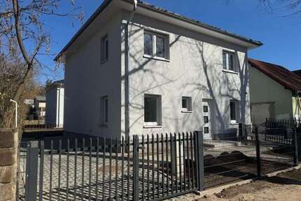 Haus zum Mieten in Berlin 2.650,00 € 137 m²