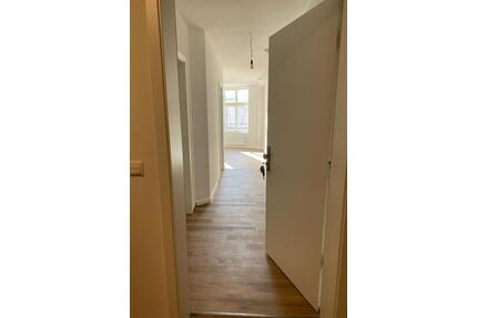 Helle 1-Zimmer-Wohnung mit AnkleideraumHobbyraum am Bahnhofsplatz in Oldenburg